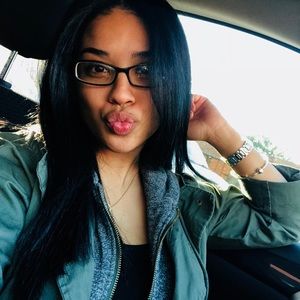 Meet your Posher, Kaylin